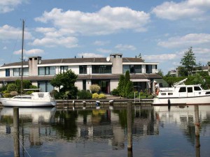 Ferienhaus Lemmer Ijsselmeer, 11m Steganlage, Boot. Tel.: 05746/8622